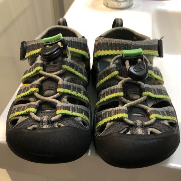 *SOLD* Keen Toddler Size 8 - Picture 2 of 7